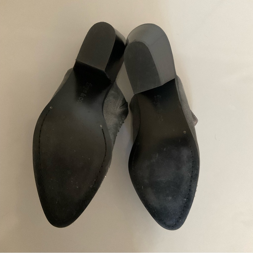 Frye  EUC Phoenix Distressed Leather Studded Mules. Size 10. - Picture 5 of 6